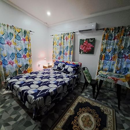 Tropical Almond Haven Bed & Breakfast Suva Exterior photo